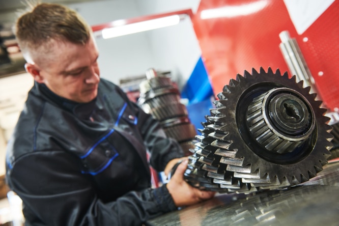 How to Diagnose a Faulty Industrial Gearbox